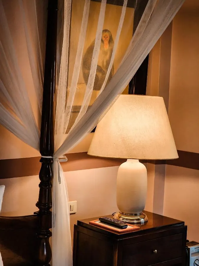 Villa Maly Boutique Hotel Луангпхабанг 4*,