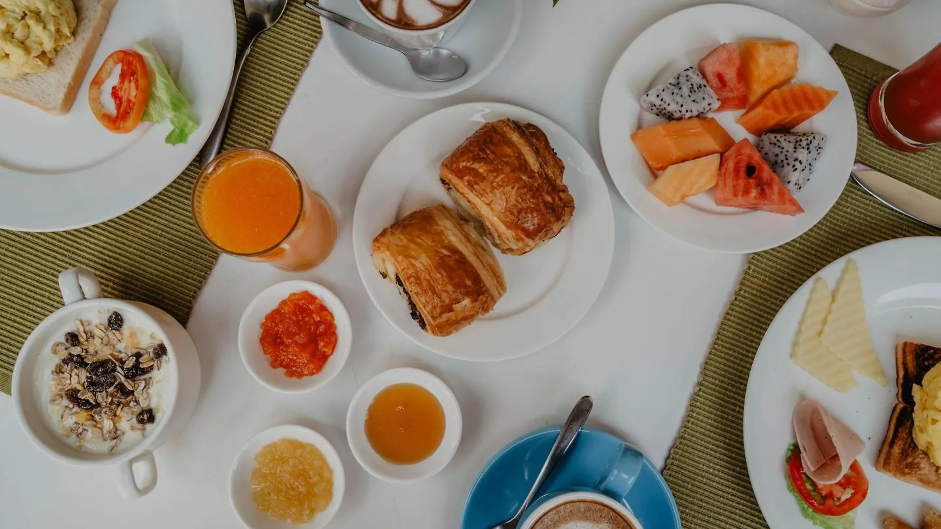 Villa Maly Boutique Hotel Луангпхабанг